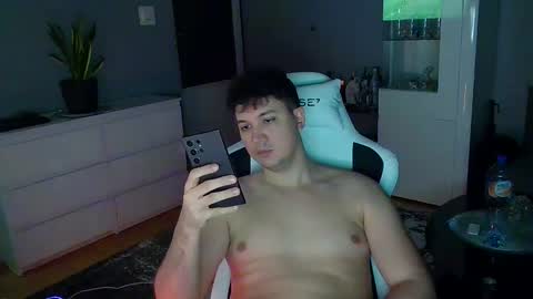 Snapshot of ax3l1k chatting on 28, 2, 2025 Artur online show from 28, 2, 2025