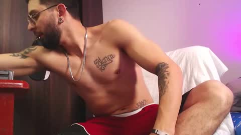 Snapshot of axel_7070 chatting on 2, 11, 2025 Independiente Model online show from 2, 11, 2025