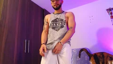 Snapshot of axel_7070 chatting on 16, 12, 2025 Independiente Model online show from 16, 12, 2025