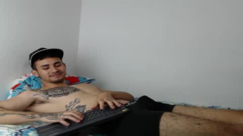 Axel online show from 2, 1, 2025