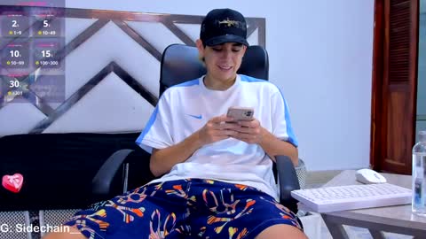 Axel cifer online show from 26, 1, 2025