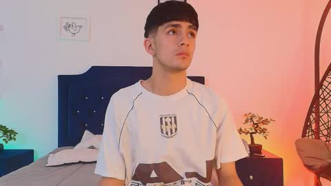 Snapshot of axel_draven chatting on 25, 10, 2025 axel_draven online show from 25, 10, 2025