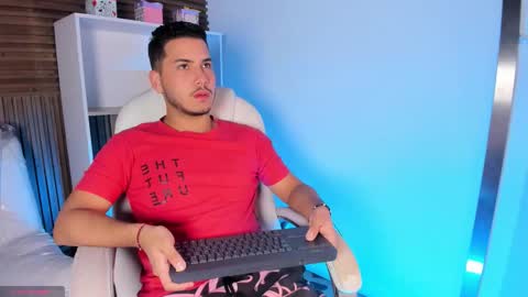 axel_grey_ online show from 16, 9, 2025