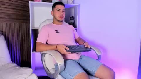 axel_grey_ online show from 2, 12, 2025