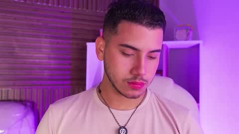 axel_grey_ online show from 3, 12, 2025