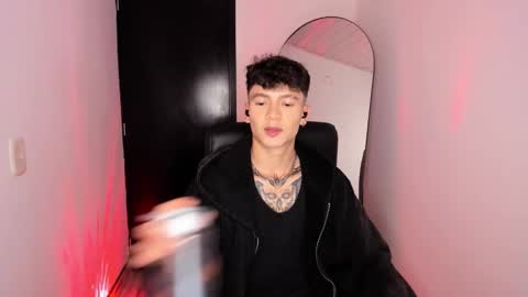 Snapshot of axel_inkshade chatting on 18, 12, 2025 Axel online show from 18, 12, 2025