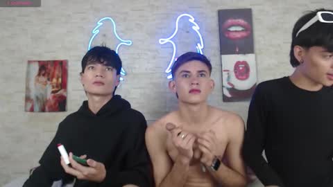 axel_milo_and_kairo online show from 15, 11, 2025