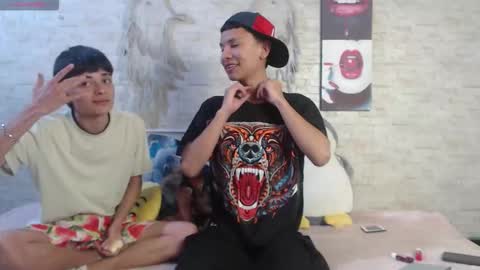 axel_milo_and_kairo online show from 6, 1, 2026