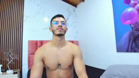 Axel  online show from 2, 12, 2024