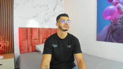 Axel  online show from 8, 12, 2024