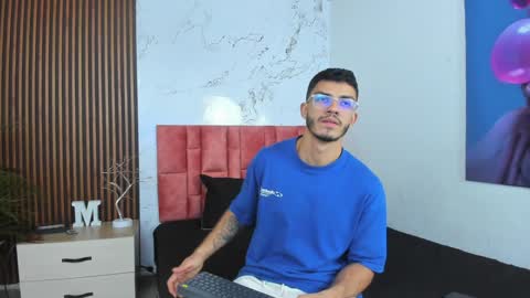 Axel  online show from 9, 12, 2024