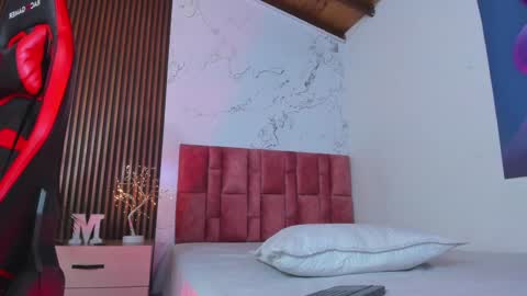 Axel  online show from 14, 12, 2024