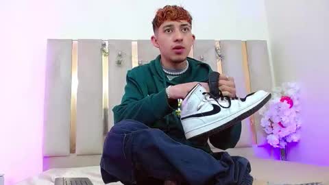 AXEL  online show from 23, 10, 2025