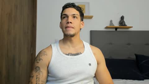 INDEPENDENT MODEL  online show from 9, 9, 2025