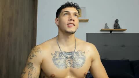 INDEPENDENT MODEL  online show from 18, 9, 2025