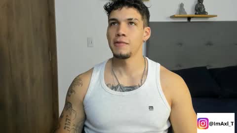 Snapshot of axel_taylor21 chatting on 17, 11, 2025 INDEPENDENT MODEL online show from 17, 11, 2025