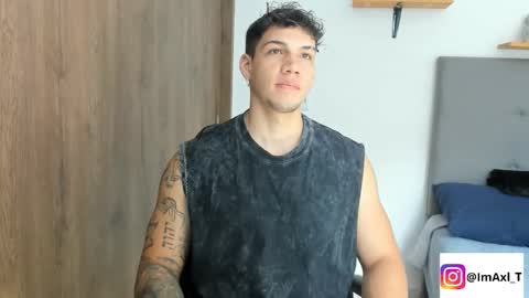 Snapshot of axel_taylor21 chatting on 25, 11, 2025 INDEPENDENT MODEL online show from 25, 11, 2025