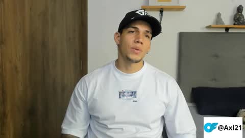 INDEPENDENT MODEL  online show from 3, 12, 2025