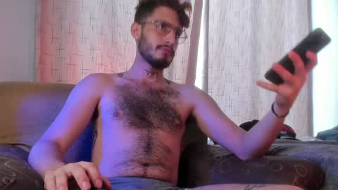 Snapshot of axelg_rose chatting on 2, 2, 2025 online show from 2, 2, 2025