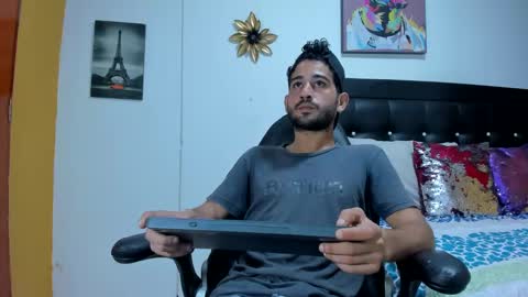 Snapshot of axell_aroon_22 chatting on 26, 10, 2025 AXELL online show from 26, 10, 2025