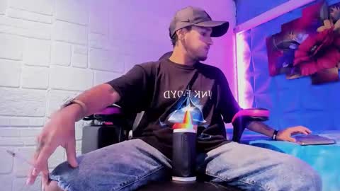 Snapshot of axell_cross2 chatting on 8, 10, 2025 Axell Cross2 online show from 8, 10, 2025