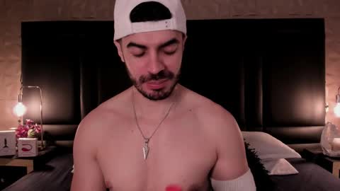 Axel Thompsom online show from 12, 11, 2025