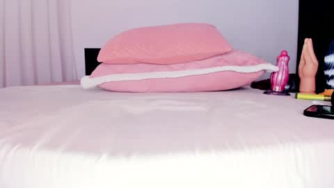 Ana  FREE   online show from 5, 12, 2024