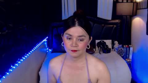 ayeshalove online show from 1, 10, 2025