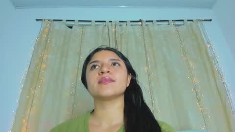 Mariana online show from 5, 3, 2025