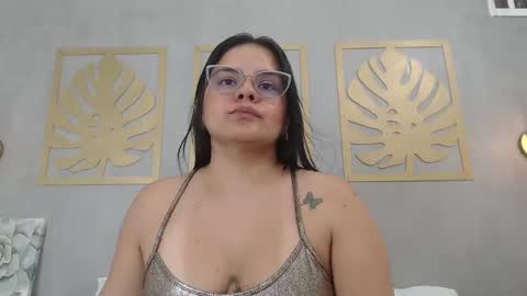 Alyda Jaramillo online show from 23, 1, 2025
