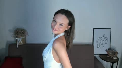 Hi my names Eva 3 online show from 13, 2, 2025