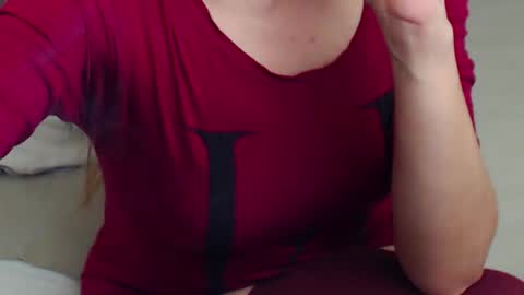 Snapshot of aylynrichard chatting on 27, 10, 2025 aylynrichard online show from 27, 10, 2025