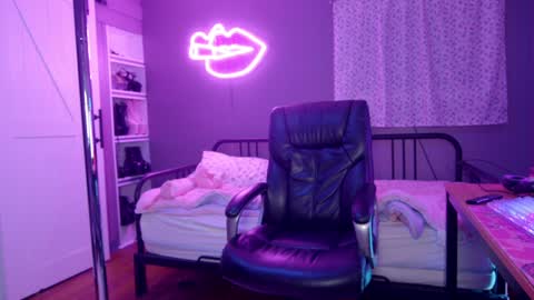 Snapshot of aynmarie chatting on 3, 1, 2025 mia rand online show from 3, 1, 2025