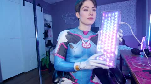 Snapshot of aynmarie chatting on 18, 1, 2025 mia rand online show from 18, 1, 2025