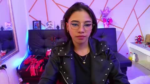 Snapshot of ayshalambardo chatting on 14, 12, 2025 sofia online show from 14, 12, 2025