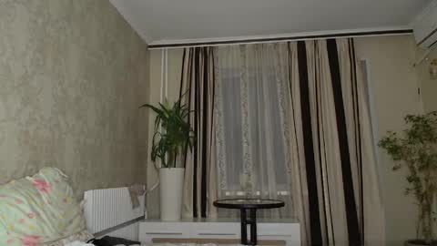 Snapshot of ayshekisskitty chatting on 24, 2, 2026 ViktoranMary online show from 24, 2, 2026