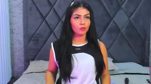 Ayshel  online show from 12, 10, 2025