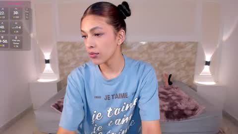 Snapshot of ayshelmoon chatting on 16, 9, 2025 ayshelmoon online show from 16, 9, 2025