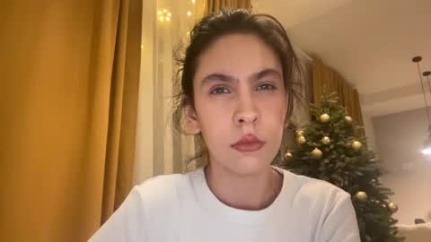 Snapshot of ayyababys chatting on 4, 1, 2025  angel  ayya  online show from 4, 1, 2025