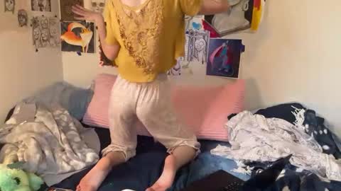 Azerai online show from 2, 12, 2025