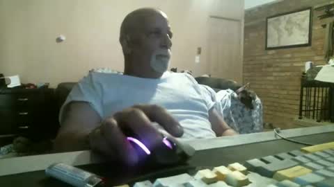 Snapshot of azjohnny chatting on 4, 4, 2026 azjohnny online show from 4, 4, 2026