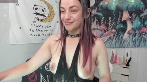 Azucena R online show from 20, 1, 2025