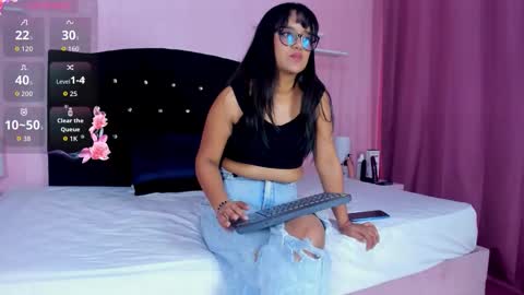 azul_moonn online show from 12, 10, 2025