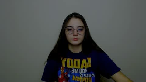 azumi_chan_ online show from 9, 11, 2025