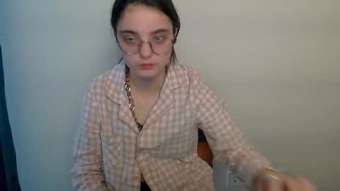 azumi_chan_ online show from 18, 3, 2026