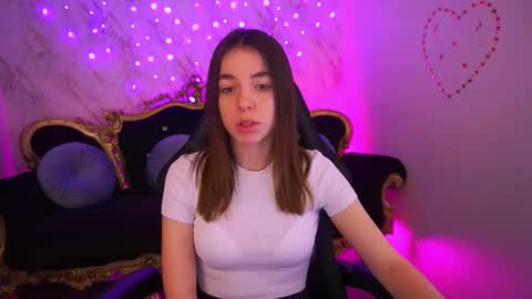 Snapshot of babe_dollie chatting on 2, 3, 2026 Babe online show from 2, 3, 2026