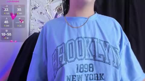 Queen B online show from 10, 2, 2026