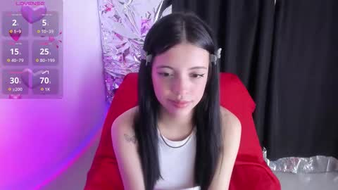 Queen B online show from 3, 3, 2026