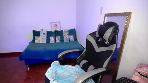 babenik_777 online show from 17, 12, 2025