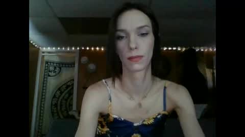 Fern Browning online show from 11, 2, 2025